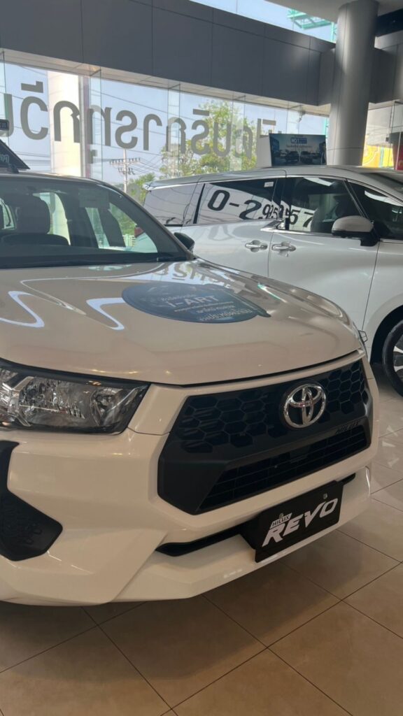 hiluxrevo เซลส์ส้มโตโยต้าพาราก้อน ธัญบุรี คลอง7 ส่งมอบรถ Toyota รุ่นใหม่ ให้ลูกค้า พร้อมโปรโมชั่นสุดพิเศษ